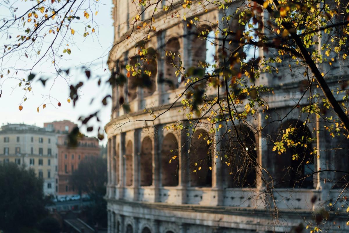 Timeleft Blossoms in Italy: Enchanting Evenings of Community and Cuisine